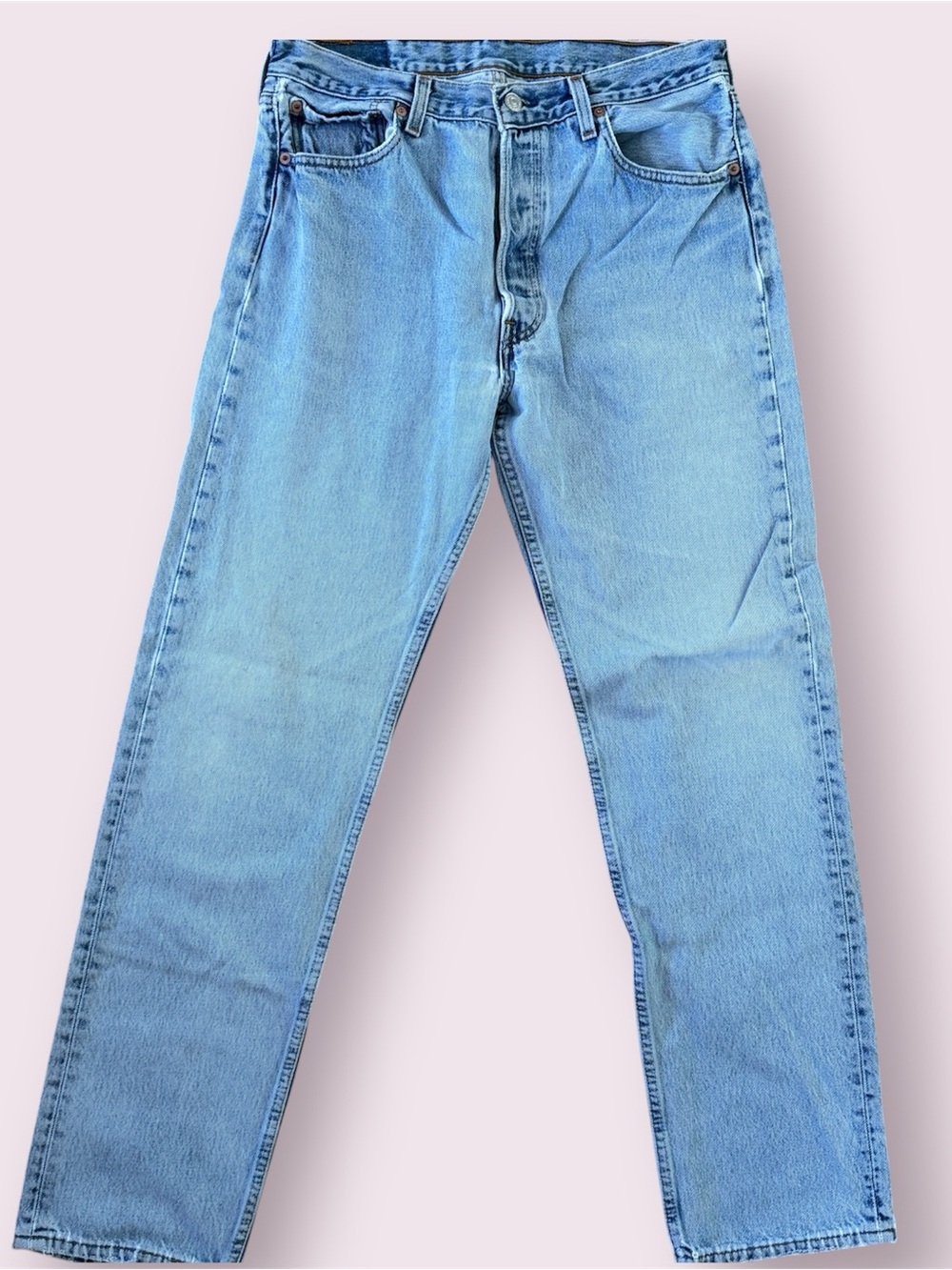 Vintage Levis 501 Jeans Mens 32x32 Blue Wash Straight Button Fly Denim 90s USA